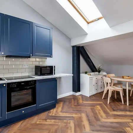 Close-golden - Marcinkowskiego New Apartment