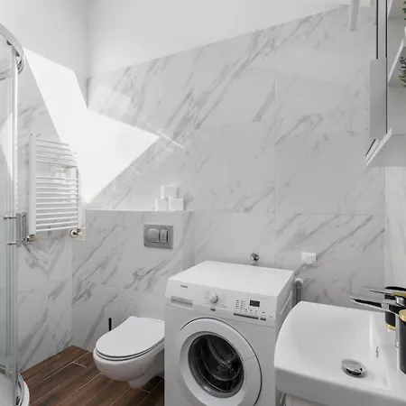 Close-golden - Marcinkowskiego New Apartment